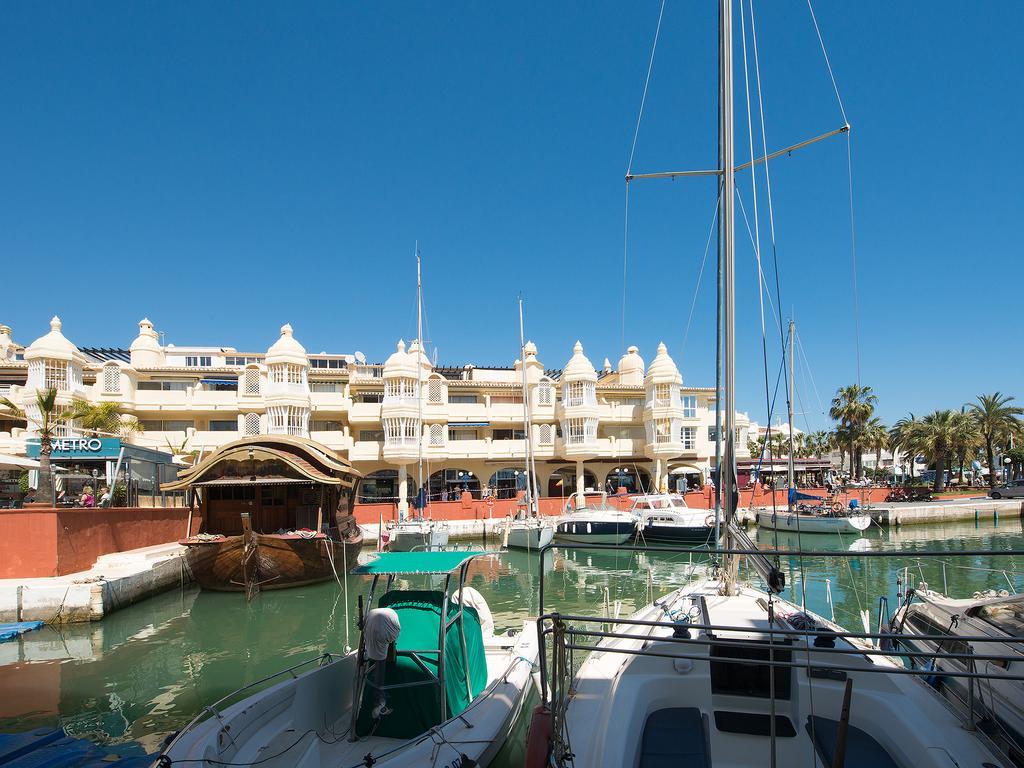 Puerto Marina Beach & Golf Benalmadena Bagian luar foto